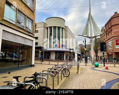 Blick auf den Lidl Supermarkt auf der Union Street vom Broadmead Shopping Quarter. Stockfoto