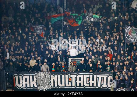 NIJMEGEN, 29-10-2024, Goffert Stadium, Fußball, niederländischer Pokal, Saison 2024/2025, Fans von NEC Nijmegen während des Spiels NEC - PEC Zwolle Credit: Pro Shots/Alamy Live News Stockfoto