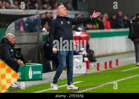 Christian Neidhart (Kickers Offenbach, Trainer) GER, Kickers Offenbach vs. Karlsruher SC, Fussball, DFB Pokal, 2. Runde, Saison 2024/2025, 29.10.2024. DFB-VORSCHRIFTEN VERBIETEN JEDE VERWENDUNG VON FOTOGRAFIEN ALS BILDSEQUENZEN UND/ODER QUASI-VIDEO Foto: Eibner-Pressefoto/Florian Wiegand Stockfoto