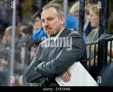 Max Kaltenhauser (Chef-Trainer / Interims-Trainer, EHC Red Bull München). GER, EHC Red Bull München vs. Adler Mannheim, Eishockey, DEL, 3. Spieltag, Saison 2024/2025, 29.10.2024. Foto: Eibner-Pressefoto/Heike Feiner Stockfoto