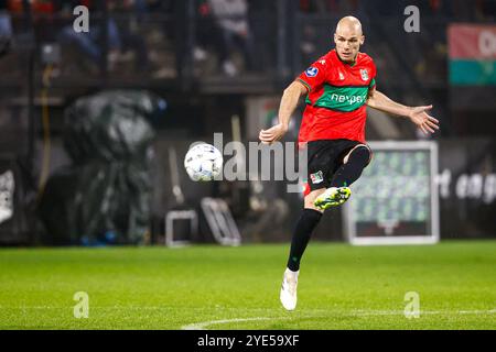 Nijmegen, Niederlande. Oktober 2024. NIJMEGEN, NIEDERLANDE - 29. OKTOBER: Bram Nuytinck von NEC tritt den Ball während des niederländischen TOTO KNVB Beker First Round Matches zwischen NEC und PEC Zwolle am 29. Oktober 2024 im Goffertstadion in Nijmegen, Niederlande. (Foto: Broer van den Boom/Orange Pictures) Credit: Orange Pics BV/Alamy Live News Stockfoto