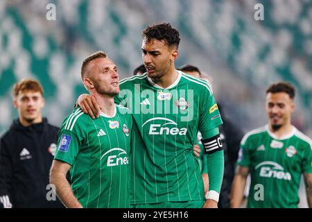 Jakub Grzesik, Leonardo Rocha während des PKO BP Ekstraklasa Spiels zwischen den Teams Radomiak Radom und Puszcza Niepolomice im Stadion Miejski im. Braci Stockfoto