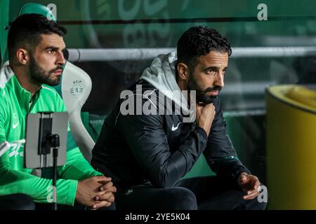 Lissabon, Portugal . Oktober 2024. Lissabon, Portugal, 5. Oktober 2024: Ruben Amorim Sporting CP Coach in Aktion während des TACA da Liga Spiels zwischen Sporting CP gegen CD Nacional im Estadio Jose Alvalade, Lissabon am 29. Oktober 2024 (João Bravo /SPP) Credit: SPP Sport Press Photo. /Alamy Live News Stockfoto