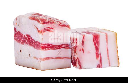 Zwei Stücke rohen Schweineschmalz isoliert auf weißem Hintergrund, Nahaufnahme. Stockfoto