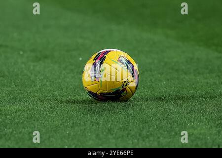 Lissabon, Portugal . Oktober 2024. Lissabon, Portugal, 5. Oktober 2024: Offizieller Matchball in Aktion während des Spiels TACA da Liga zwischen Sporting CP gegen CD Nacional im Estadio Jose Alvalade, Lissabon am 29. Oktober 2024 (João Bravo /SPP) Credit: SPP Sport Press Photo. /Alamy Live News Stockfoto