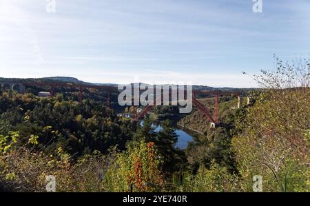 Saint-Mehl, Frankreich. Oktober 2024. Blick auf das Garabit-Viadukt, ein Werk von Gustave Eiffel in Saint-Mehl in Frankreich Stockfoto