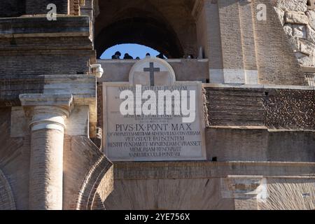 Parti del Colosseo (Anfiteatro Flavio) a Roma Stockfoto