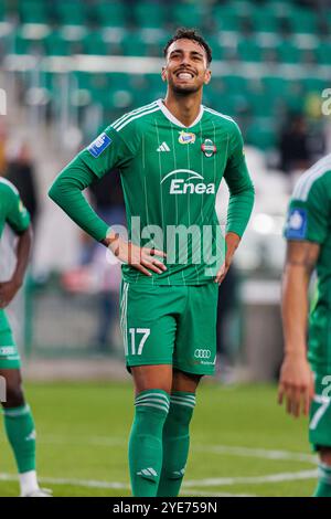 Radom, Polen. Oktober 2024. Leonardo Rocha (Radomiak Radom) wurde während des PKO BP Ekstraklasa Spiels zwischen den Teams Radomiak Radom und Rakow Czestochowa im Stadion Miejski im gesehen. Braci Czachorow. Endpunktzahl; Radomiak Radom 0:2 Rakow Czestochowa (Foto: Maciej Rogowski/SOPA Images/SIPA USA) Credit: SIPA USA/Alamy Live News Stockfoto