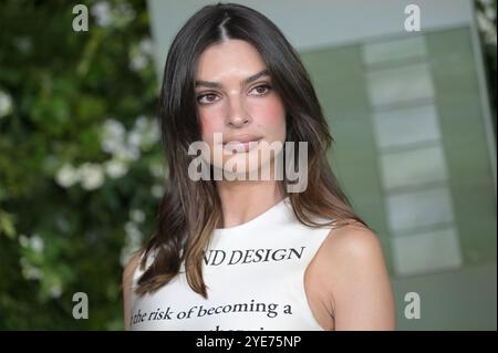New York, USA. Oktober 2024. Model Emily Ratajkowski nimmt am 29. Oktober 2024 an den WSJ Innovators Awards 2024 im Museum of Modern Art, New York, NY, Teil. (Foto: Anthony Behar/SIPA USA) Credit: SIPA USA/Alamy Live News Stockfoto