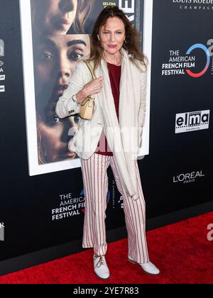 Los Angeles, Usa. Oktober 2024. LOS ANGELES, KALIFORNIEN, USA - 29. OKTOBER: Jacqueline Bisset kommt am 29. Oktober 2024 auf dem French American Film Festival an – Premiere von Netflix's „Emilia Perez“ im Directors Guild of America Theater Complex in Los Angeles, Kalifornien, USA. (Foto: Xavier Collin/Image Press Agency) Credit: Image Press Agency/Alamy Live News Stockfoto