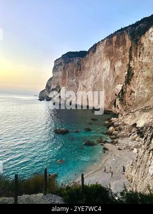 Griechischer Weißer Sandstrand Stockfoto