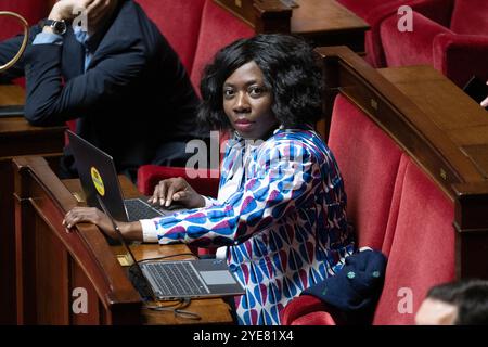 Paris, Frankreich. August 2024. Die Abgeordnete Daniele Obono nimmt am 29. Oktober 2024 an einer Sitzung mit Fragen an die Regierung in der französischen Nationalversammlung in Paris Teil. Foto: David NIVIERE/ABACAPRESS. COM Credit: Abaca Press/Alamy Live News Stockfoto