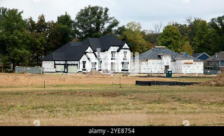 McCordsville, Indiana, USA – 22. September 2024: Ein Bauboom führt zu Neubauten in den Vororten im mittleren westen. McCordsville, Indisch Stockfoto