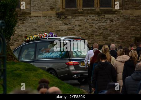 Belfast, Vereinigtes Königreich 30/10/2024 Bestattungskortege des irischen Republikaners Martin Óg Meehan in Ardoyne Belfast Nordirland Credit:HeadlineX/Alamy Live News Stockfoto