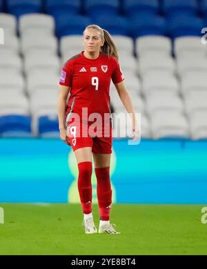 Cardiff, UK, 29 Oct 2024 Kayleigh Green of Wales während der Europameisterschaft der Frauen 2025 - Play-offs Runde 1 im Cardiff City Stadium Cardiff Vereinigtes Königreich am 29. Oktober 2024 Graham Glendinning / Alamy Live News Stockfoto