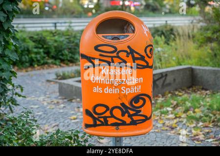Mülleimer, BSR, Berlin, Deutschland Stockfoto
