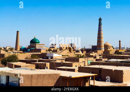 Erhöhter Blick auf Khiva Itchan Kala (Innenstadt). Chiwa (XIVa, Xīveh) ist eine Stadt in der Region Chorazm in Usbekistan. Die Stadt wurde gegründet Stockfoto