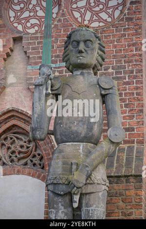 Roland Statue, altes Rathaus, Altstädtischer Markt, Stadt Brandenburg an der Havel, Brandenburg, Deutschland *** Roland Statue, altes Rathaus, Altstädter Markt, Stadt Brandenburg an der Havel, Brandenburg, Deutschland Stockfoto