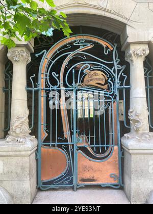 Castel Béranger Tür Paris Jugendstil Hector Guimard Stockfoto