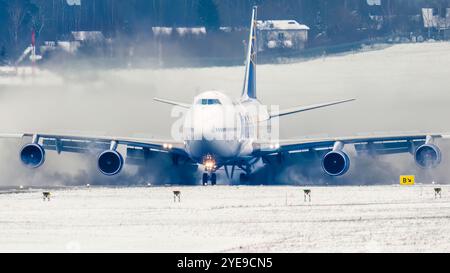 (N480MC) ATLAS AIR BOEING 747-400 Stockfoto