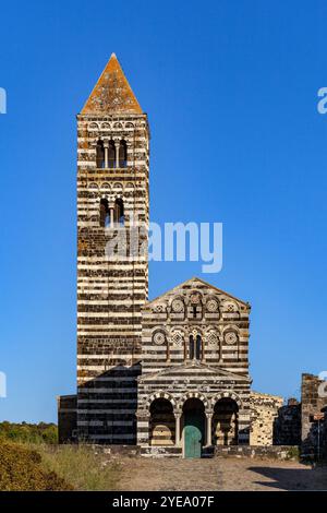 Kirche der Heiligen Dreifaltigkeit Saccargia, Sardinien; Codrongianos, Sardinien, Italien Stockfoto