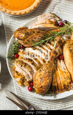 Festtage Thanksgiving Truthahn Dinner Teller mit allen Seiten Stockfoto