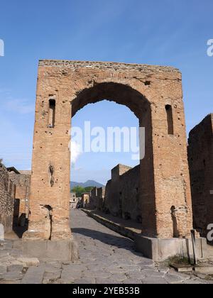 Arco di Caligola, Caligula's Arch, Pompeji, Pompeji, Region Kampanien, Italien, Europa, UNESCO-Weltkulturerbe Stockfoto