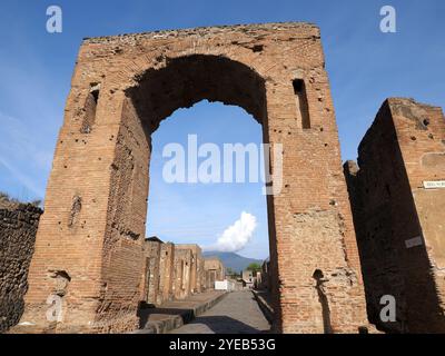 Arco di Caligola, Caligula's Arch, Pompeji, Pompeji, Region Kampanien, Italien, Europa, UNESCO-Weltkulturerbe Stockfoto