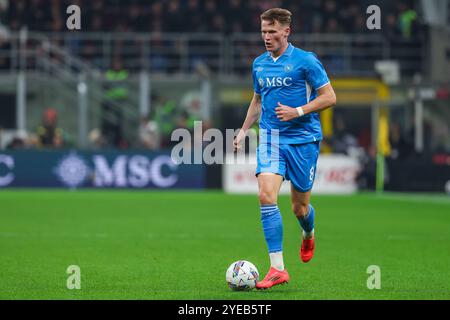 Scott Francis McTominay vom SSC Napoli wurde während des Fußballspiels der Serie A 2024/25 zwischen dem AC Milan und dem SSC Napoli im San Siro Stadion in Aktion gesehen. Endergebnis; Mailand 0 : 2 Neapel. Stockfoto