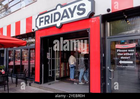 TGI Fridays Restaurant, Leicester Square, London, Großbritannien Stockfoto