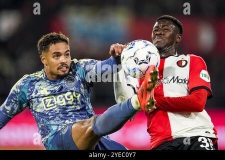 Rotterdam, Niederlande. 30. Oktober 2024. Rotterdam: Devyne Rensch aus Ajax, Ibrahim Osman aus Feyenoord während der vierten Runde der Eredivisie-Saison 2024/2025. Das Spiel findet am 30. Oktober 2024 im Stadion Feijenoord de Kuip in Rotterdam statt. Credit: Box to Box Pictures/Alamy Live News Stockfoto