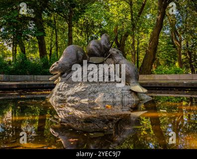 Saint John, NB, Kanada - 11. September 2024: Beaver Fountain von Michael Gaspard Rizzello in the Loyalist Graial Ground. Stockfoto