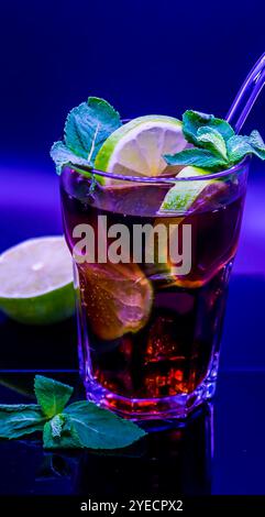 Cuba Libre Cocktail. Stockfoto