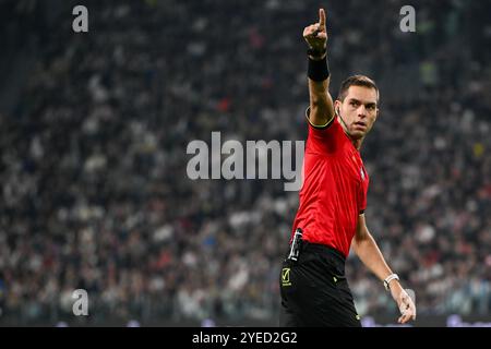 Torino, Italien. 30. Oktober 2024. Der Schiedsrichter während des Fußballspiels der Serie A zwischen Juventus und Parma im Allianz-Stadion in Turin, Italien - Mittwoch, 30. Oktober 2024. Sport - Fußball . (Foto: Tano Pecoraro/Lapresse) Credit: LaPresse/Alamy Live News Stockfoto