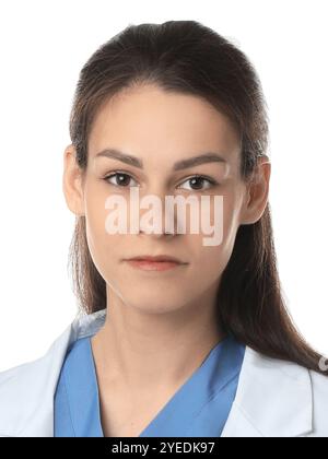 Foto des Gesundheitspersonals für den Personalausweis oder ein anderes Dokument. Porträt einer Frau auf weißem Hintergrund Stockfoto