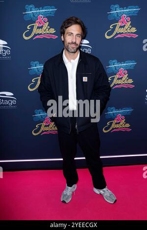 Bill Kaulitz bei der Premiere vom Musical „& Julia“ am 30.10.2024 im Stage Operettenhaus in Hamburg Stockfoto