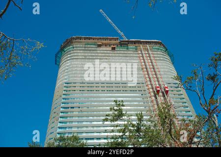 Nur redaktionelle Verwendung 29. Oktober 2024 St. Petersburg, FL, USA. Blick auf die Residences an der 400 Central Ave. Wird das höchste Gebäude in Down sein Stockfoto