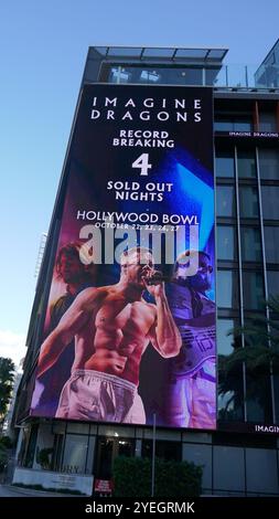 Los Angeles, Kalifornien, USA 29. Oktober 2024 Imagine Dragons Record Breaking 4 Ausverkaufte Hollywood Bowl Konzerte Billboard am Sunset Blvd am 29. Oktober 2024 in Los Angeles, Kalifornien, USA. Foto: Barry King/Alamy Stock Photo Stockfoto