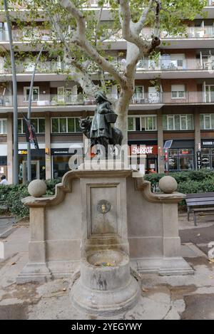 Der Rotkäppchen-Brunnen auf PG. De St. Joan in Barcelona, Spanien. Stockfoto