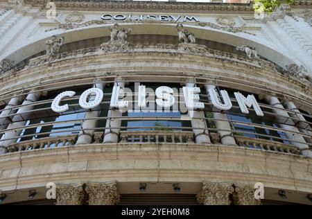 Teatre Coliseum auf der Gran Via de les Corts Catalanes, L'Eixample, Barcelona, Spanien. Stockfoto