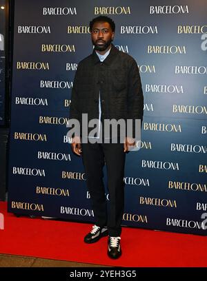 LONDON, GROSSBRITANNIEN. 30. Oktober 2024. Aaron Shosanya nimmt an der Galaabende „Barcelona“ im Duke of York's Theatre in London Teil. (Foto von 李世惠/siehe Li/Picture Capital) Credit: Siehe Li/Picture Capital/Alamy Live News Stockfoto