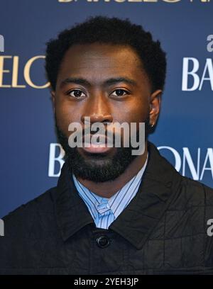 LONDON, GROSSBRITANNIEN. 30. Oktober 2024. Aaron Shosanya nimmt an der Galaabende „Barcelona“ im Duke of York's Theatre in London Teil. (Foto von 李世惠/siehe Li/Picture Capital) Credit: Siehe Li/Picture Capital/Alamy Live News Stockfoto