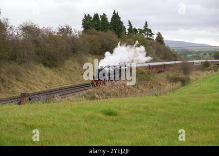 British Railways LMS Stanier Class Black 5 4-6-0 No.44871, Transport 'The Hadrian', Derby nach Carlisle, betrieben von der Railway Touring Company Stockfoto