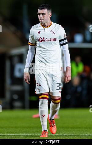 Dundee, Schottland. 30. Oktober 2024. Lennon Miller (38 – Motherwell) trägt zum ersten Mal das Captains-Armband Dundee United vs Motherwell – Scottish Premiership Credit: Raymond Davies / Alamy Live News Stockfoto