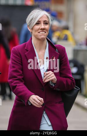 London, Großbritannien. 30. Oktober 2024. Daisy Cooper, stellvertretende Vorsitzende der liberaldemokraten, LibDem-Mitglied des Parlaments für St. Albans. Politiker aller Parteien, einschließlich aktueller und ehemaliger Minister, Parlamentsabgeordneter und anderer Kommentatoren, sind auf College Green in Westminster zu sehen und reagieren auf das Herbstbudget des Kanzlers in der Medienrunde. Quelle: Imageplotter/Alamy Live News Stockfoto