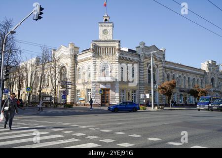 Chisinau, Moldawien. Oktober 2024. Außenansicht des Rathauses von Chisinau im Stadtzentrum Stockfoto