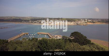 Marazion, von oben gesehen auf St. Michael's Mount, Cornwall, Großbritannien. Stockfoto