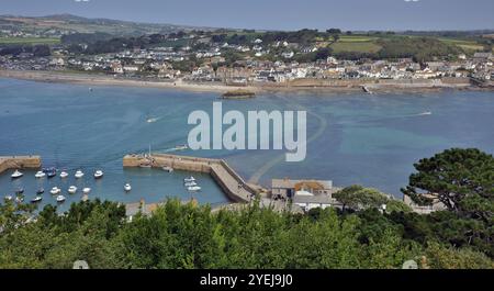 Marazion, von oben gesehen auf St. Michael's Mount, Cornwall, Großbritannien. Stockfoto