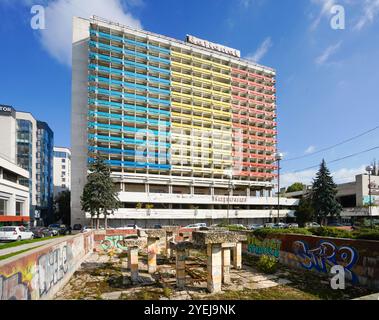 Chisinau, Moldawien. Oktober 2024. Panoramablick auf das ehemalige National Hotel im Stadtzentrum Stockfoto