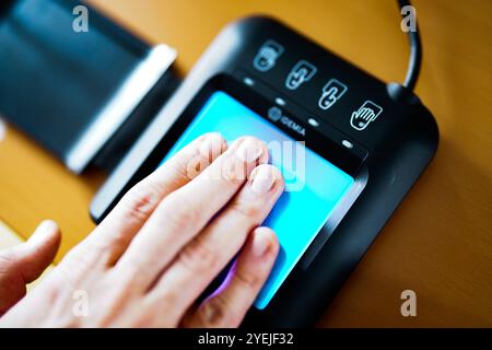 Themenbild Hintergrundgespräch des Bundeskriminalamtes ¿vom Fingerabdruck zum gelösten Verbrechen¿ am Dienstag, 22. Oktober 2024 in Wien. - 20241022 PD3469 Credit: APA-PictureDesk/Alamy Live News Stockfoto